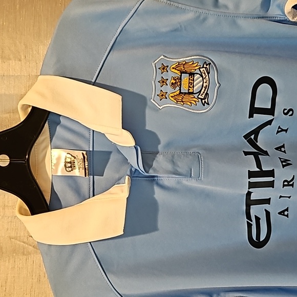 Etihad Airways Soccer Jersey - Picture 2 of 16